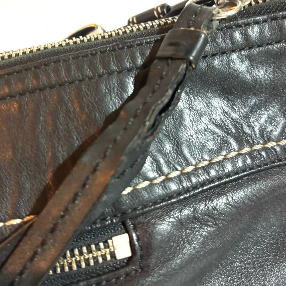Coach vintage Black Leather Shoulder Bag